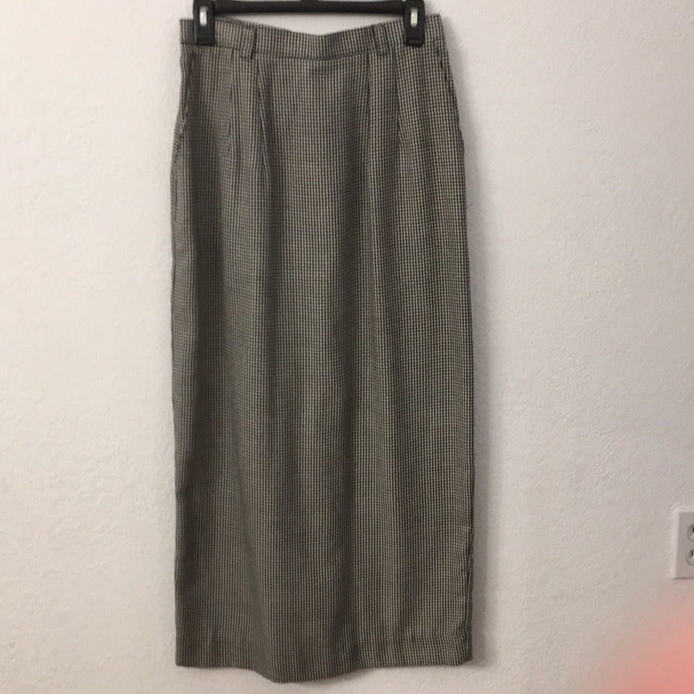 Sharon Young skirt size 8